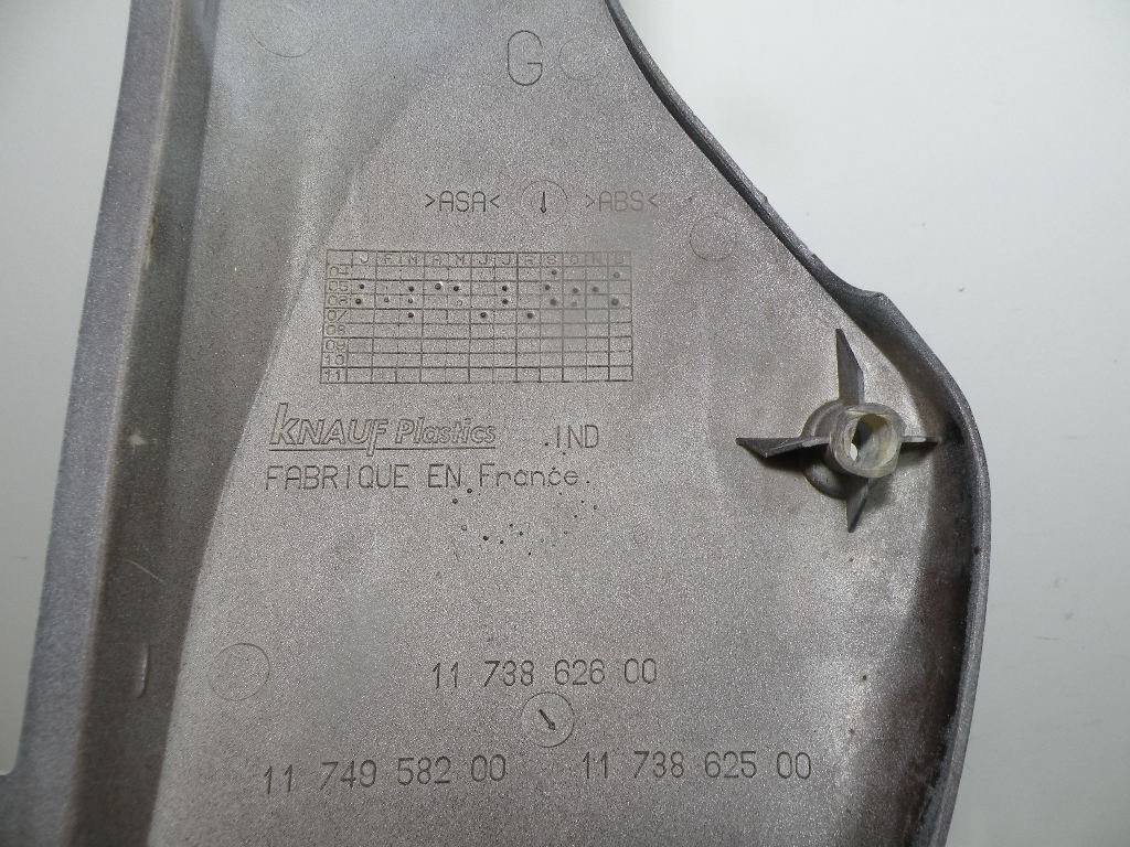 Carénage latéral gauche PEUGEOT 50 TREKKER 2t -2008-
