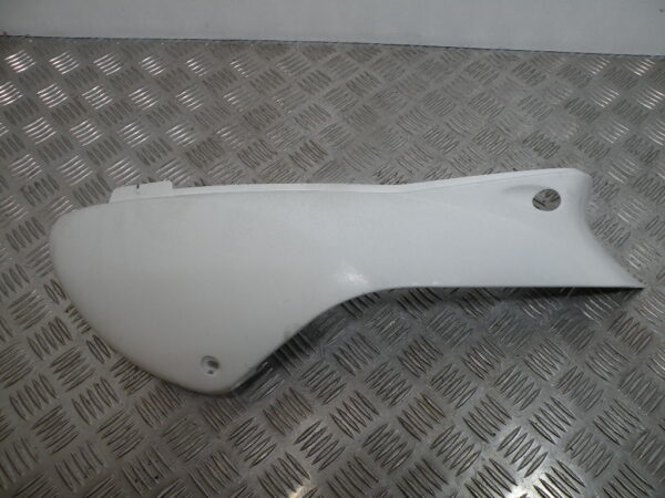 Carénage latéral droit PEUGEOT 50 TREKKER 2t -2008-