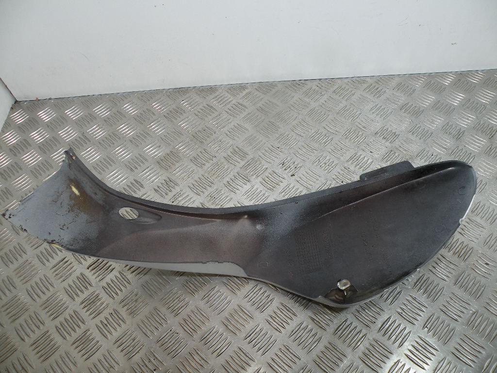 Carénage latéral droit PEUGEOT 50 TREKKER 2t -2008-