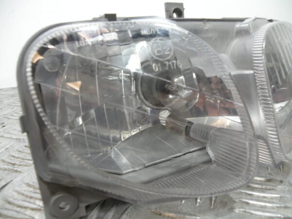 Optique / Phare avant PEUGEOT 50 TREKKER 2t -2008-