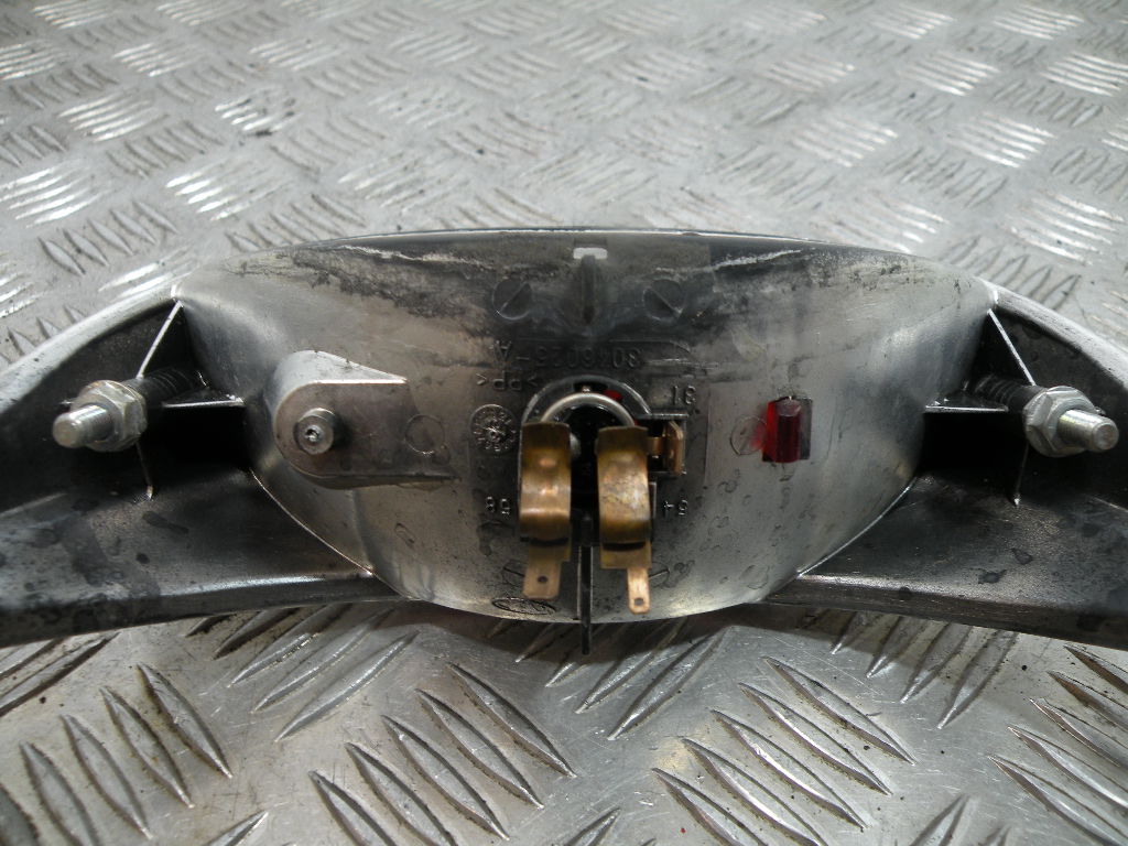 Feu arrière PEUGEOT 50 TREKKER 2t -2008-