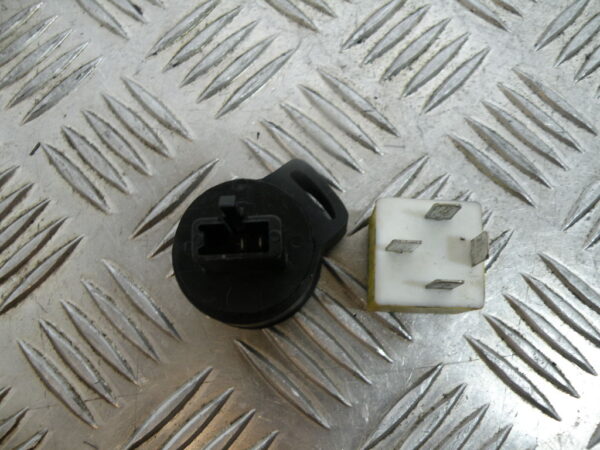Relais PEUGEOT 50 TREKKER 2t -2008-
