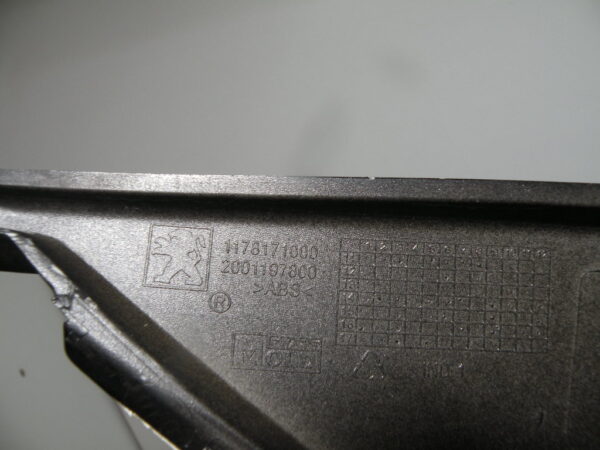 Carénage grille avant PEUGEOT 50 CITYSTAR 2t -2019-