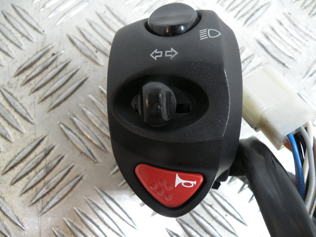 Commodo gauche PEUGEOT 50 CITYSTAR 2t -2019-