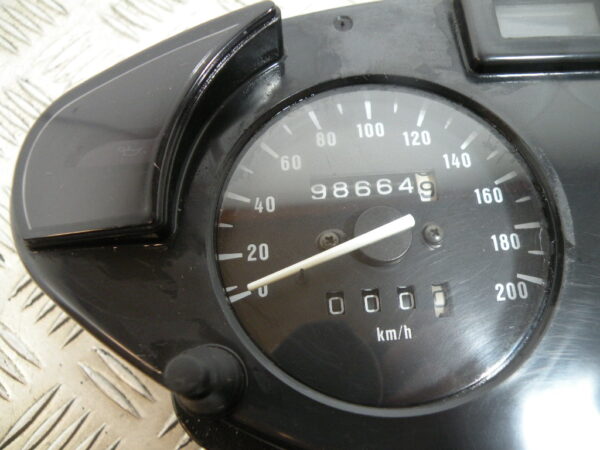 Compteur (98 664 km) HONDA 650 DEAUVILLE 4t -1998-