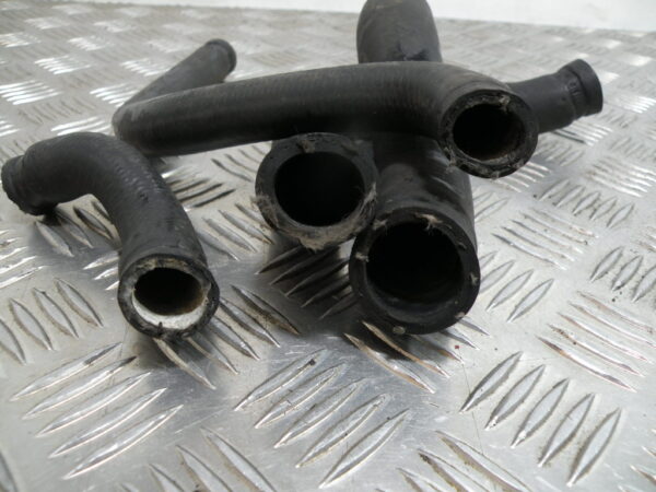 Durite d’eau HONDA 650 DEAUVILLE 4t -1998-