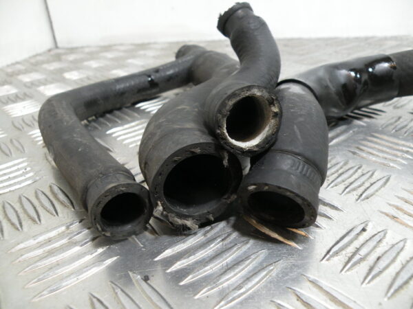 Durite d’eau HONDA 650 DEAUVILLE 4t -1998-