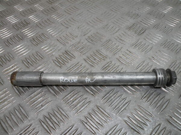 Axe de roue avant HONDA 650 DEAUVILLE 4t -1998-
