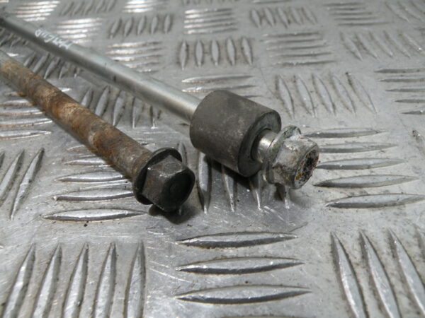 Axe moteur HONDA 650 DEAUVILLE 4t -1998-