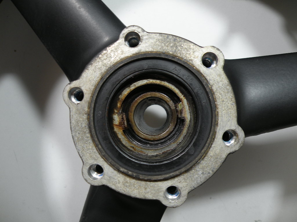 Roue avant TRIUMPH 955 SPRINT 4t -2000-