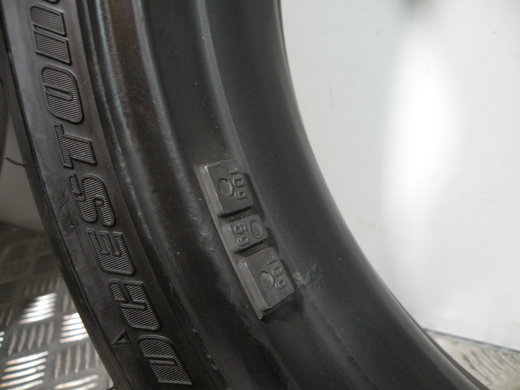 Roue avant TRIUMPH 955 SPRINT 4t -2000-