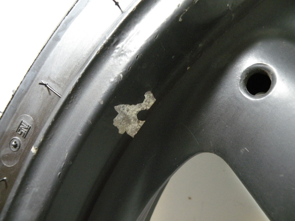 Roue avant TRIUMPH 955 SPRINT 4t -2000-