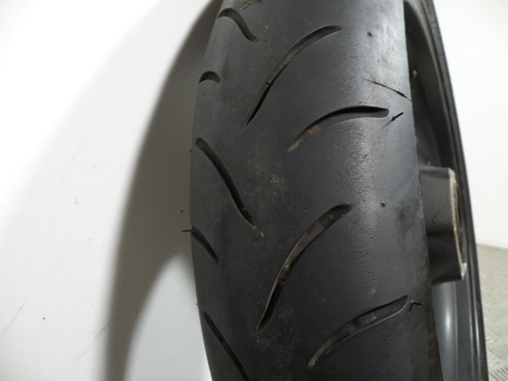 Roue avant TRIUMPH 955 SPRINT 4t -2000-