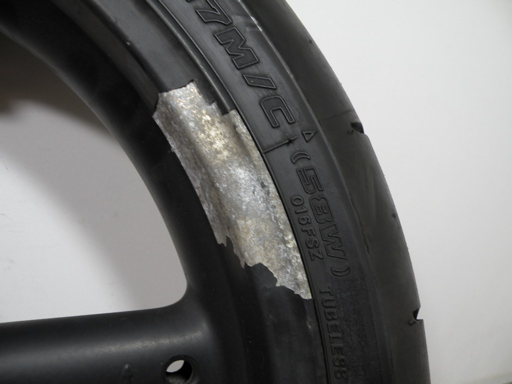 Roue avant TRIUMPH 955 SPRINT 4t -2000-