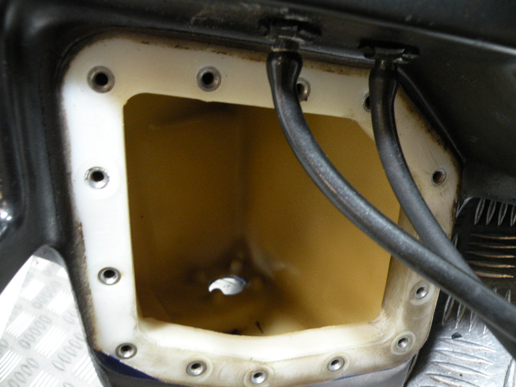 Réservoir d’essence TRIUMPH 955 SPRINT 4t -2000-