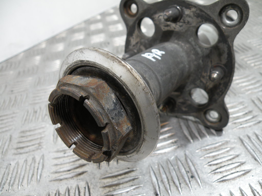 Moyeu de roue arrière TRIUMPH 955 SPRINT 4t -2000-