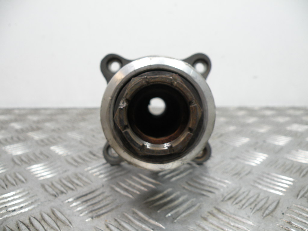 Moyeu de roue arrière TRIUMPH 955 SPRINT 4t -2000-