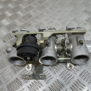 Rampe d’injection TRIUMPH 955 SPRINT 4t -2000-