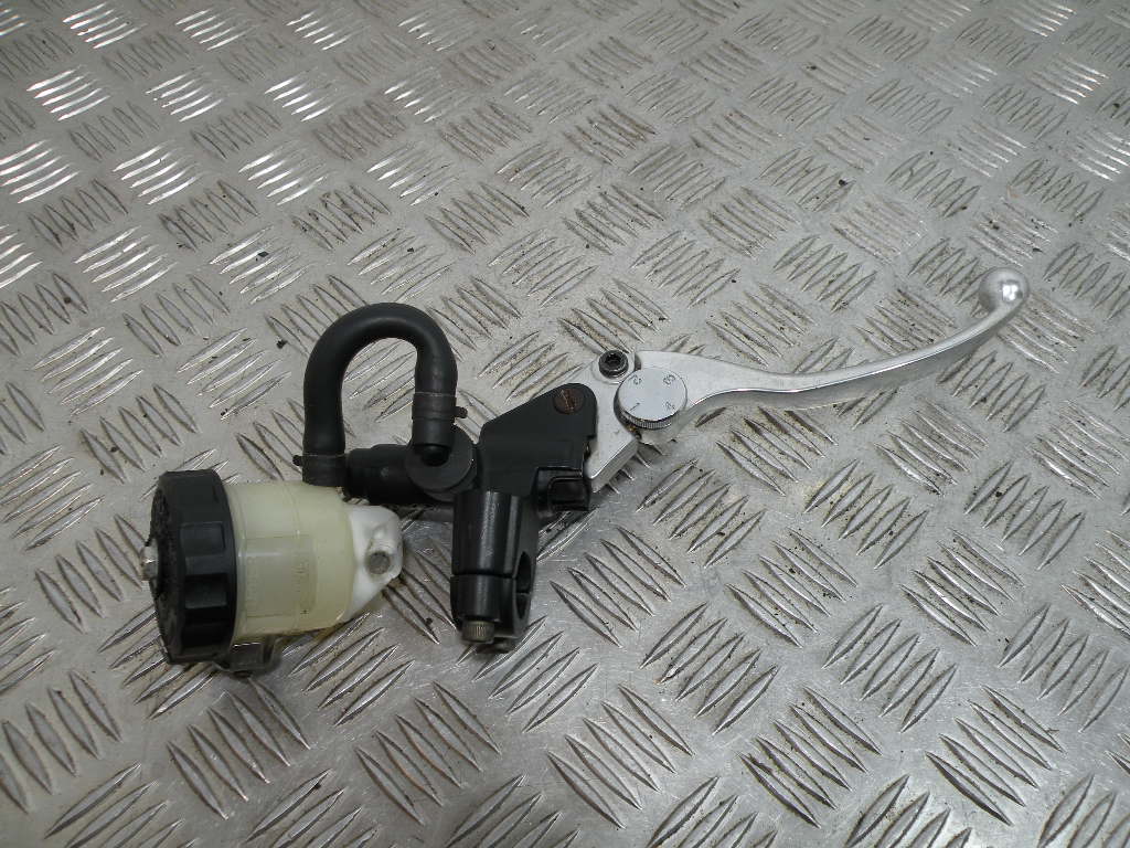 Maître cylindre de frein avant TRIUMPH 955 SPRINT 4t -2000-