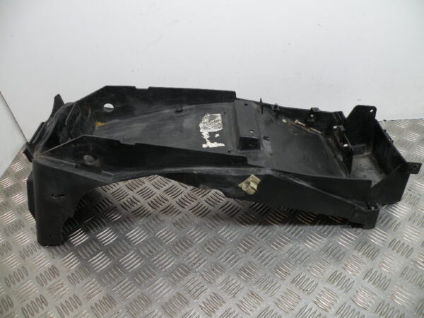 Passage de roue arrière / Support de plaque TRIUMPH 955 SPRINT 4t -2000-