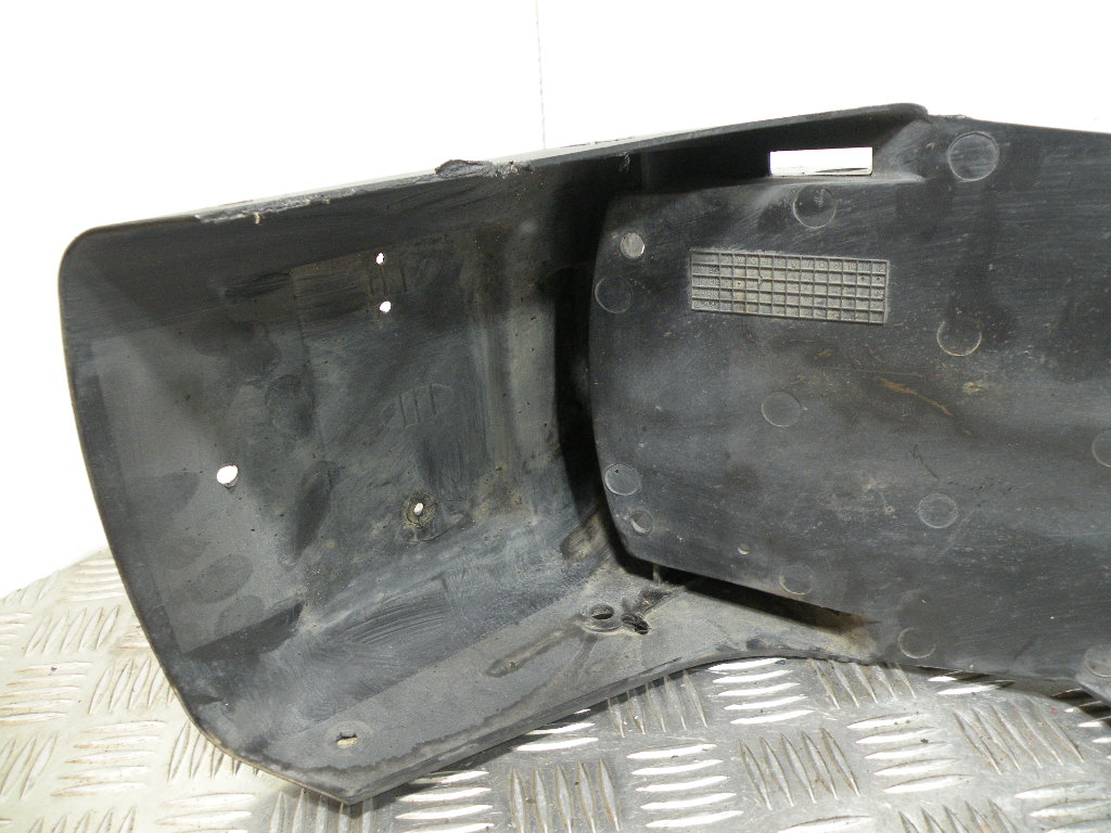 Passage de roue arrière / Support de plaque TRIUMPH 955 SPRINT 4t -2000-