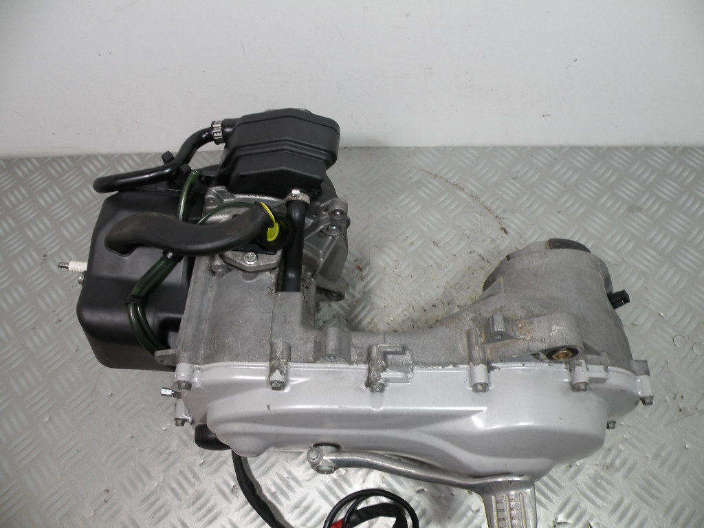Moteur VESPA 50 LX 2t -2012- (C381M)(12 578km)