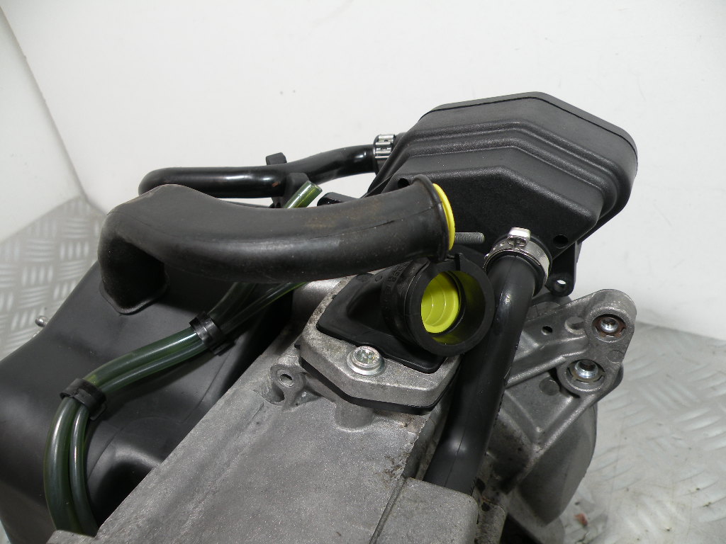 Moteur VESPA 50 LX 2t -2012- (C381M)(12 578km)