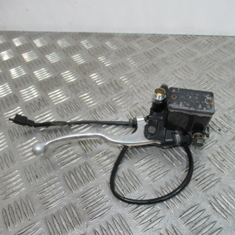 Maitre cylindre frein avant YAMAHA 125 TW – 2004 –