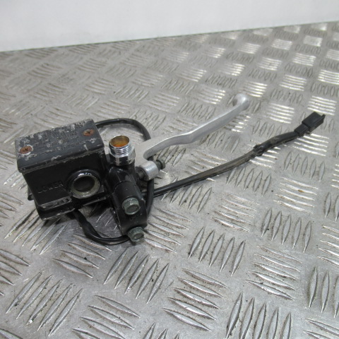 Maitre cylindre frein avant YAMAHA 125 TW – 2004 –