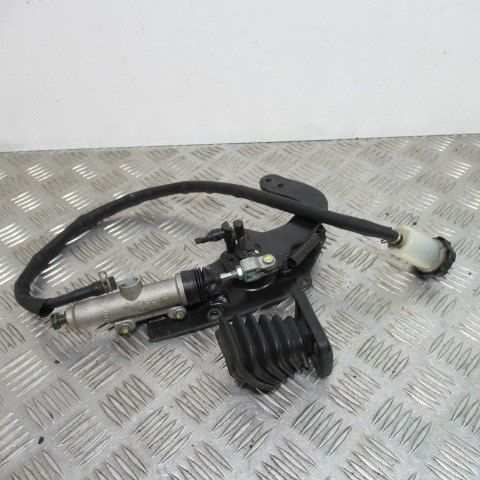 Maitre cylindre pédale arrière PIAGGIO MP3 300 YOURBAN – 2013 –