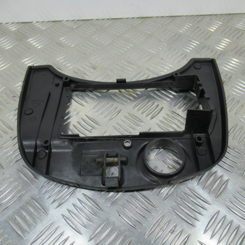 Fermeture de selle VESPA 125 ET4 – 2004 –