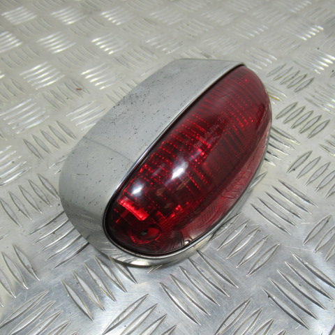 Feu arrière VESPA 125 ET4 – 2004 –