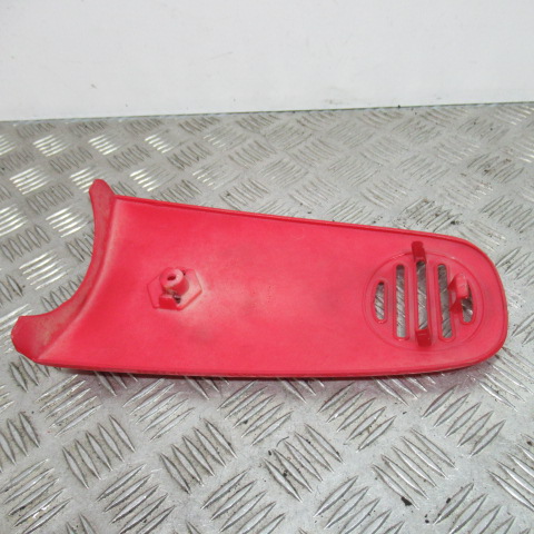 Couvercle tablier avant VESPA 125 ET4 – 2004 –