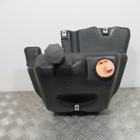 Réservoir d’essence VESPA 125 ET4 – 2004 –