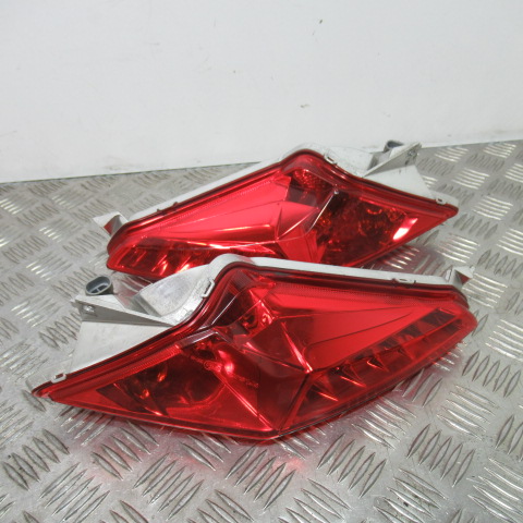 Feux arrière YAMAHA 125 XMAX – 2015 –