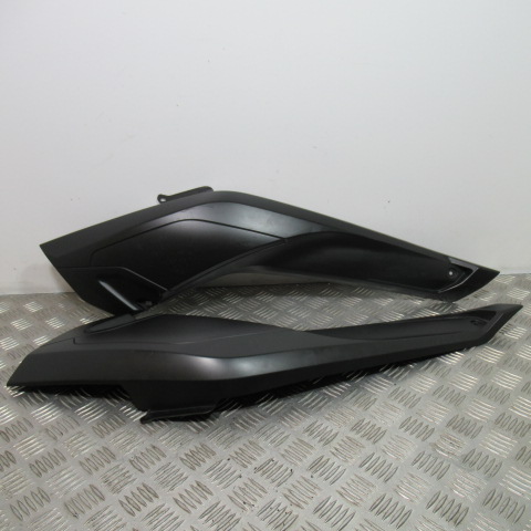 Caches latéraux YAMAHA 125 XMAX – 2015 –