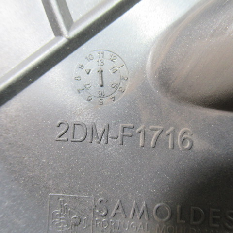 Caches latéraux YAMAHA 125 XMAX – 2015 –