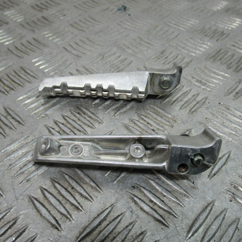 Repose pieds YAMAHA 125 XMAX – 2015 –