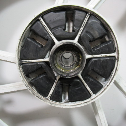 Roue arrière SUZUKI 600 GSXF – 1988 –