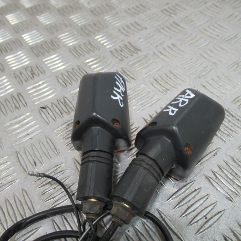 Clignotants arrière SUZUKI 600 GSXF – 1988 –