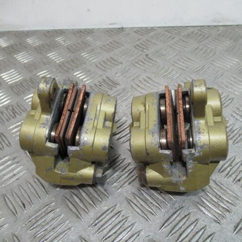 Etriers de frein avant SUZUKI 600 GSXF -1988 –
