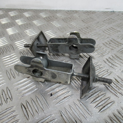 Tendeurs chaine SUZUKI 600 GSXF – 1988 –