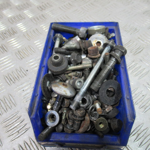 Visserie SUZUKI 600 GSXF – 1988 –