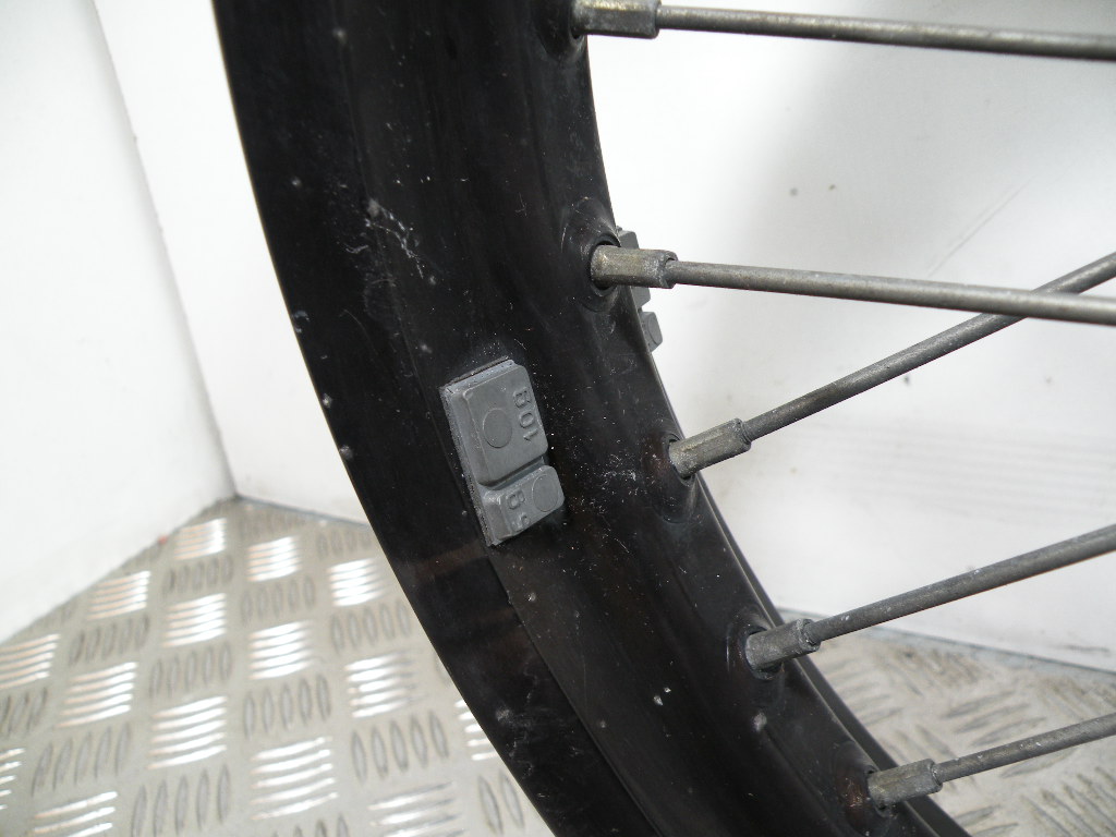 Jante avant SUZUKI XF 650 FREEWING 4t -1998-