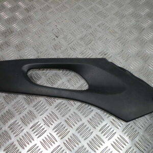 Cache latéral gauche SUZUKI XF 650 FREEWING 4t -1998-