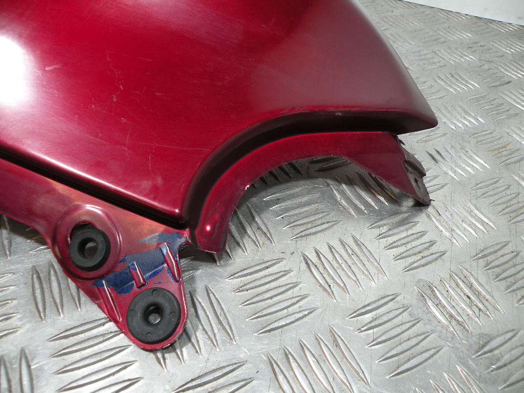 Carénage avant gauche SUZUKI XF 650 FREEWING 4t -1998-