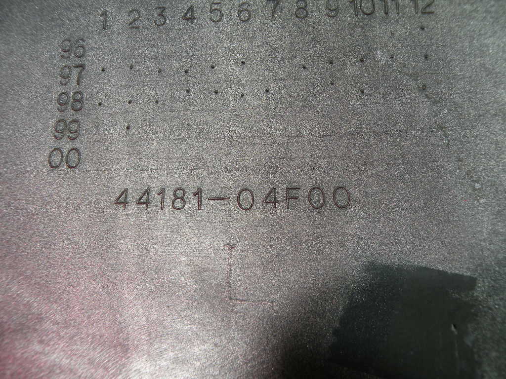 Carénage avant gauche SUZUKI XF 650 FREEWING 4t -1998-