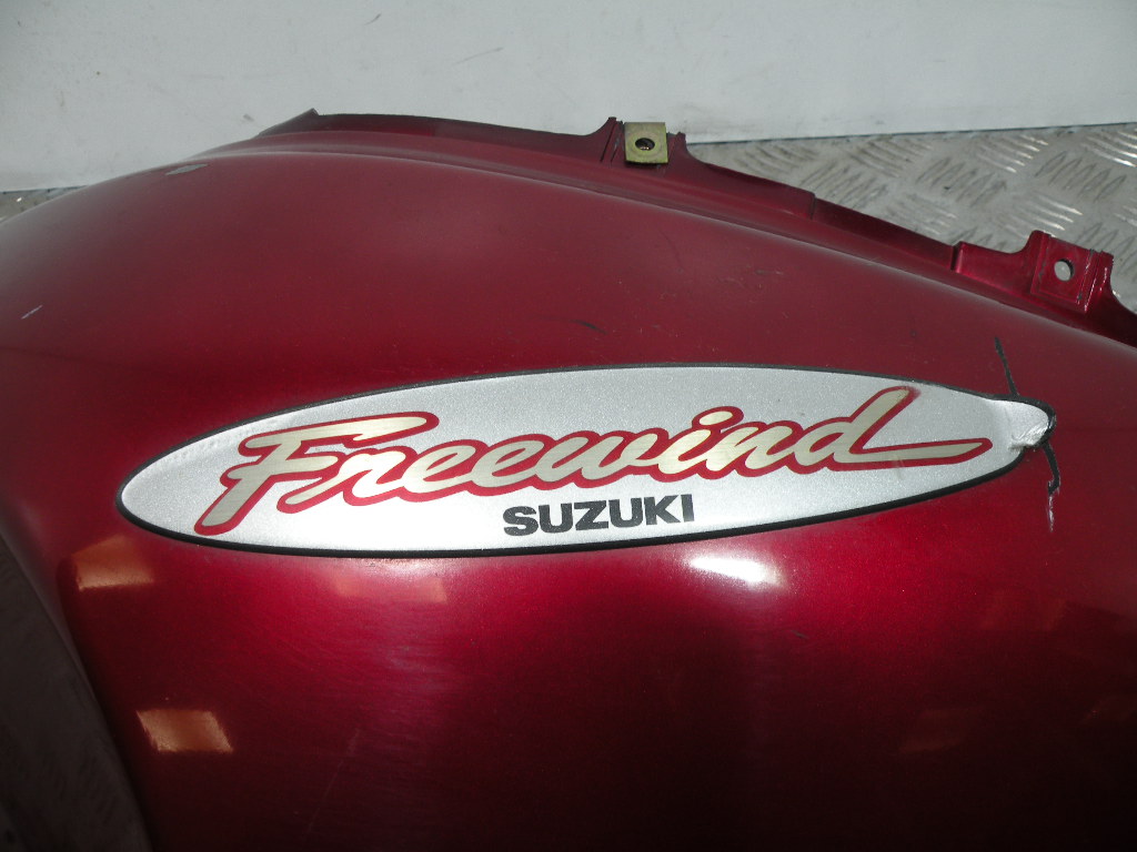 Carénage avant droit SUZUKI XF 650 FREEWING 4t -1998-