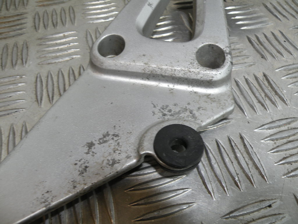 Platines repose pieds arrière SUZUKI XF 650 FREEWING 4t -1998-