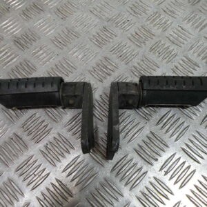 Platines repose pieds avant SUZUKI XF 650 FREEWING 4t -1998-
